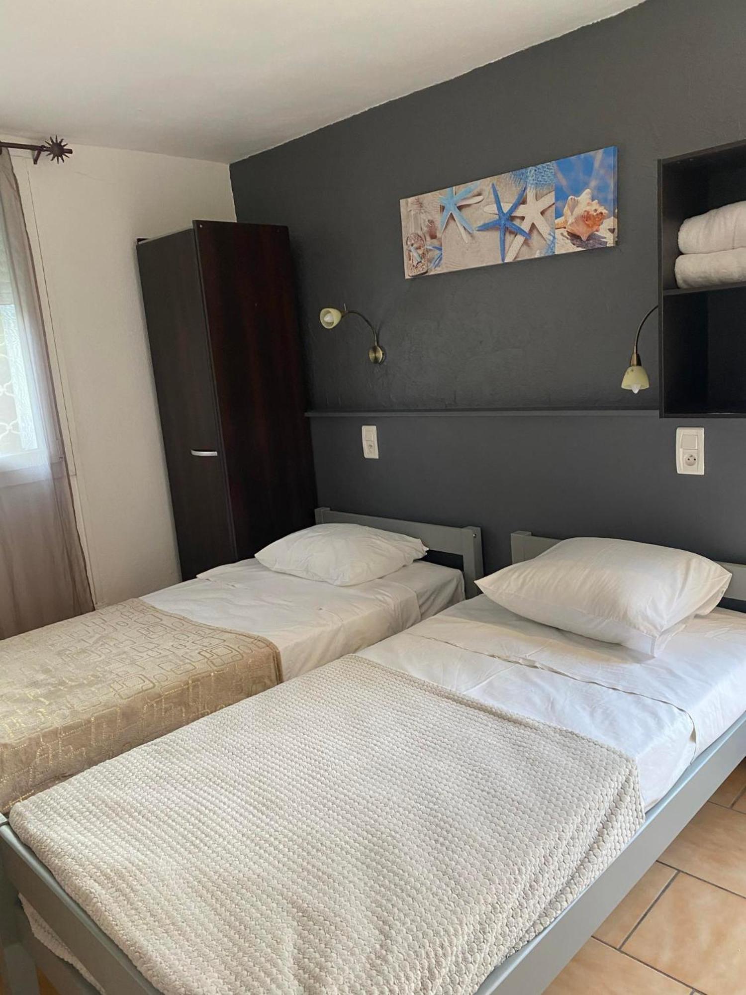 Hotel Clair Logis أرجيليه- سور- مير المظهر الخارجي الصورة