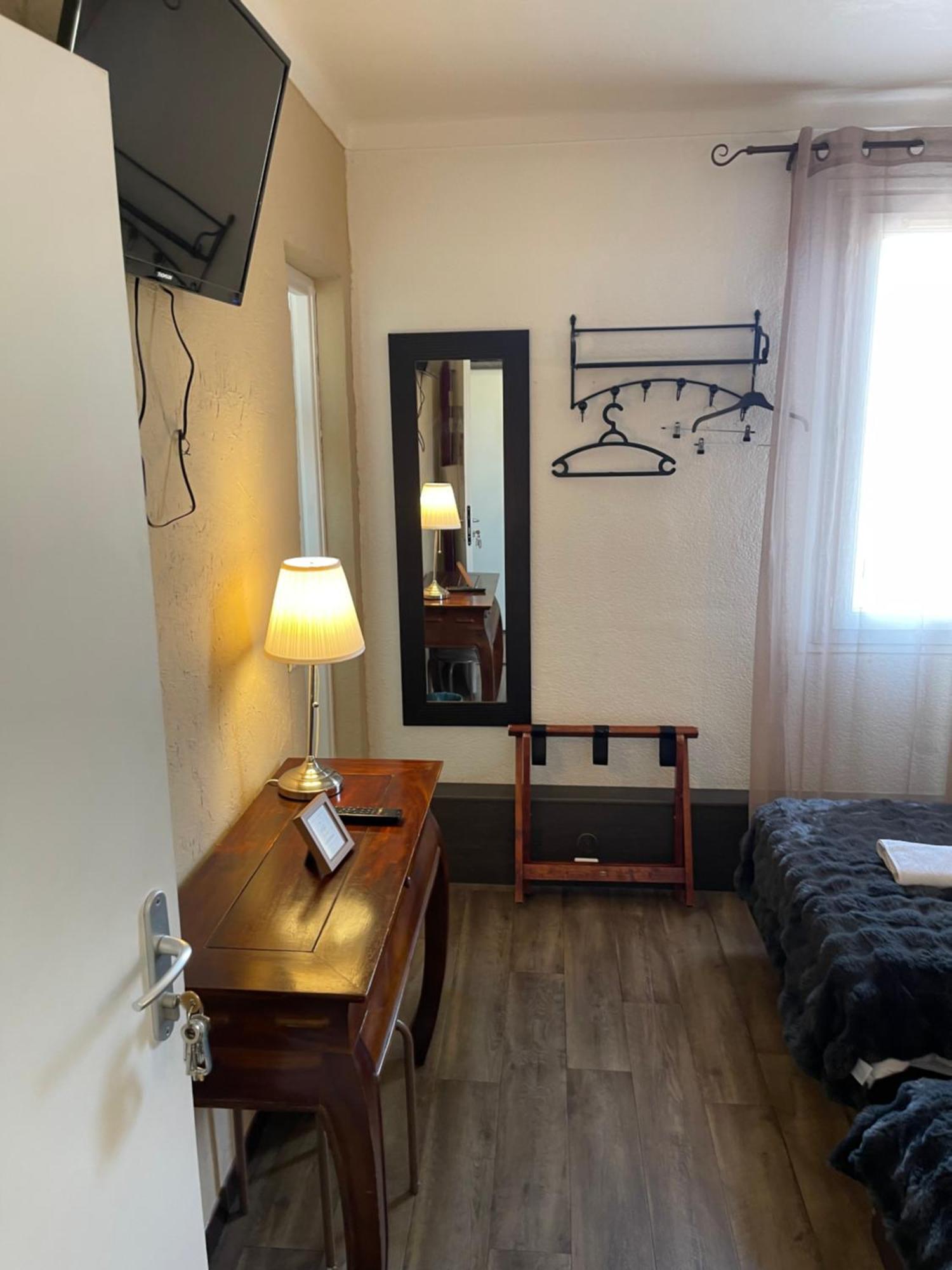 Hotel Clair Logis أرجيليه- سور- مير المظهر الخارجي الصورة
