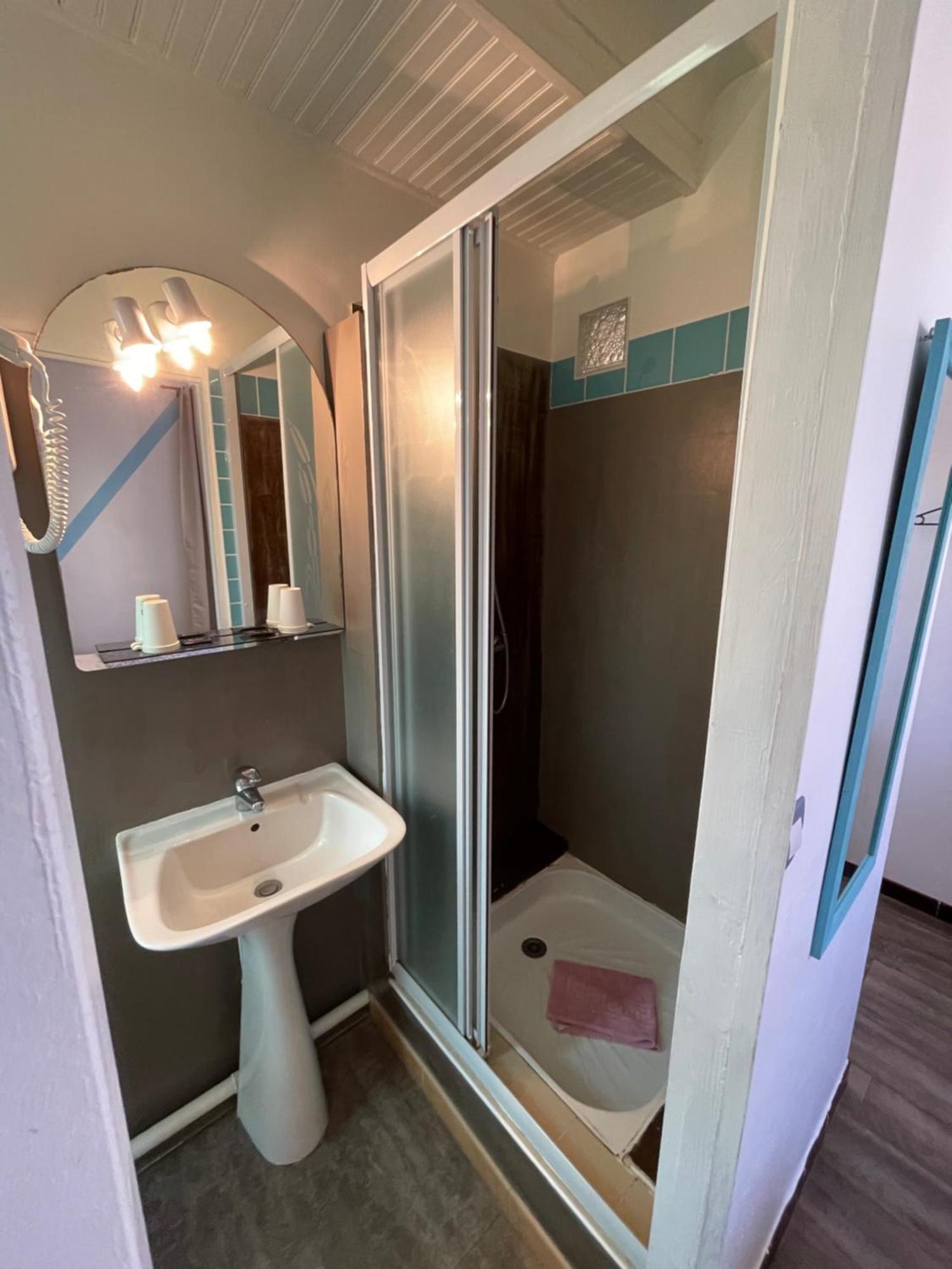 Hotel Clair Logis أرجيليه- سور- مير المظهر الخارجي الصورة