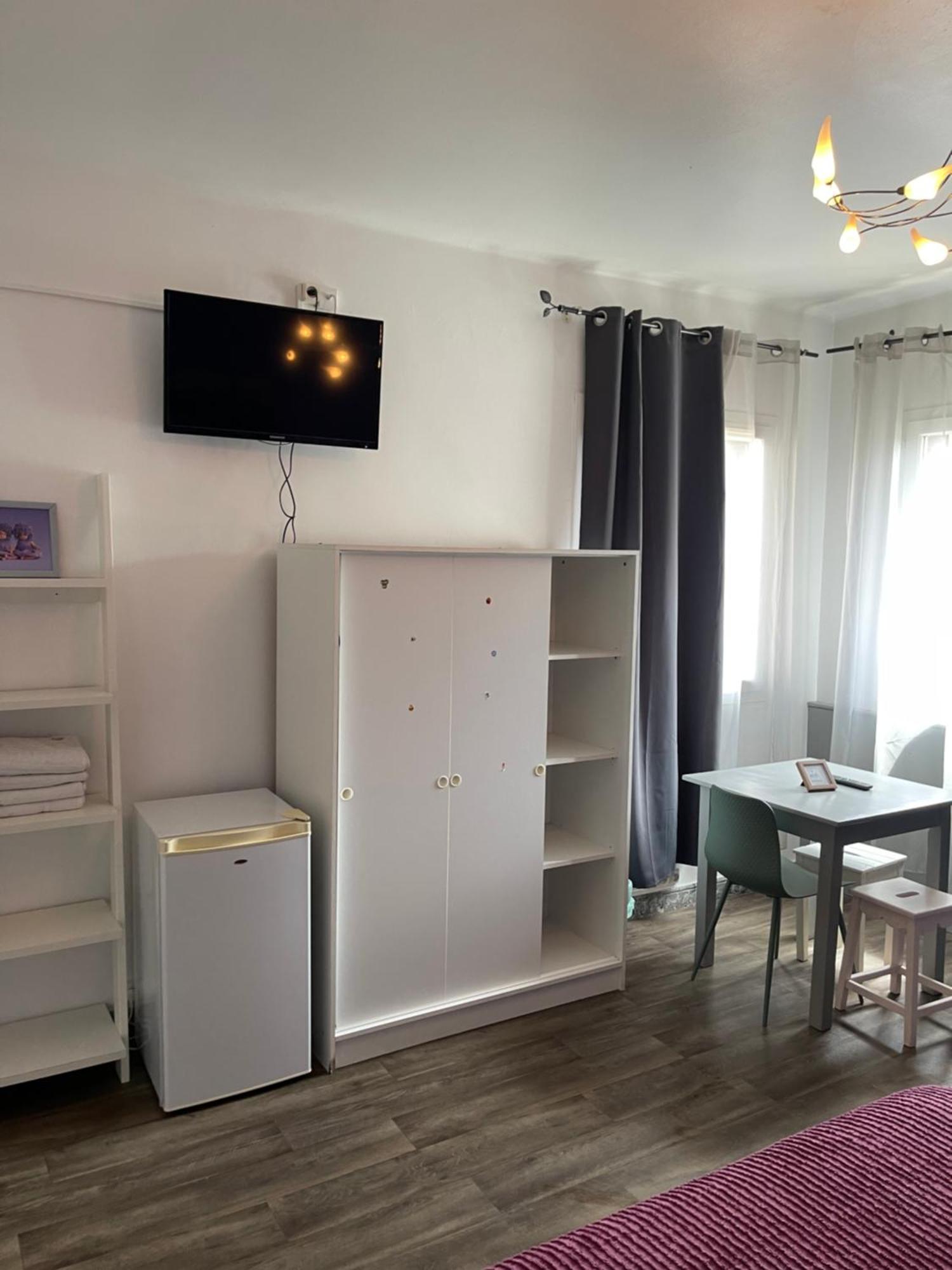 Hotel Clair Logis أرجيليه- سور- مير المظهر الخارجي الصورة