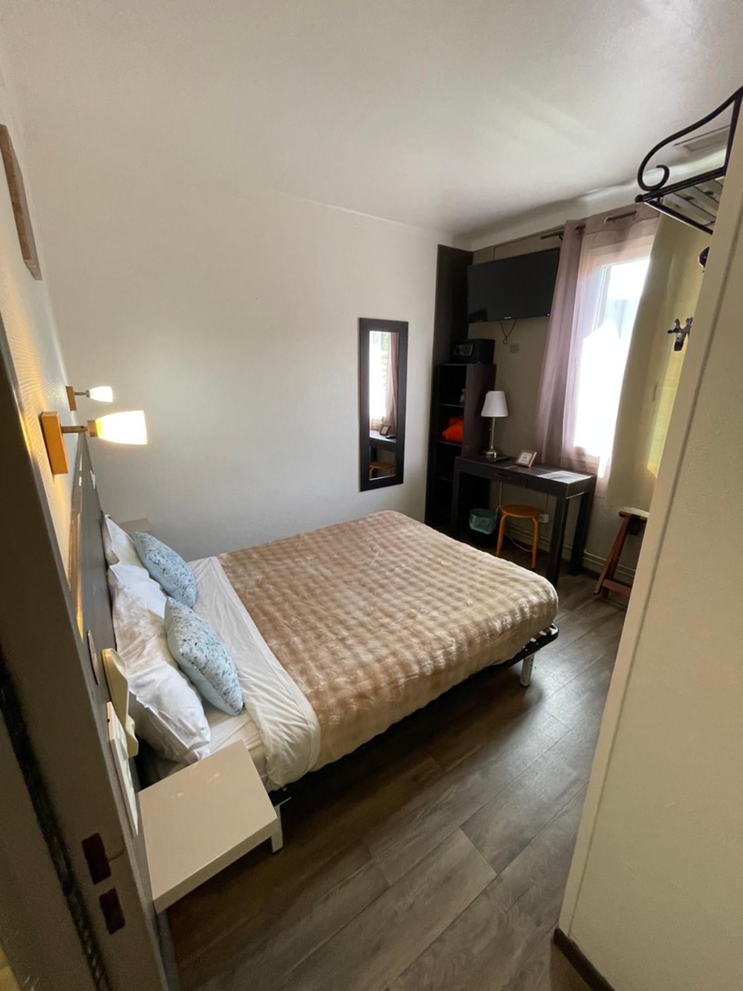 Hotel Clair Logis أرجيليه- سور- مير المظهر الخارجي الصورة